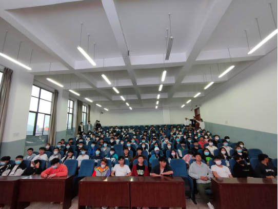 公路学院开展形势政策专题讲座(三稿)590.png 公路学院开展形势政策专题讲座(三稿)590.png