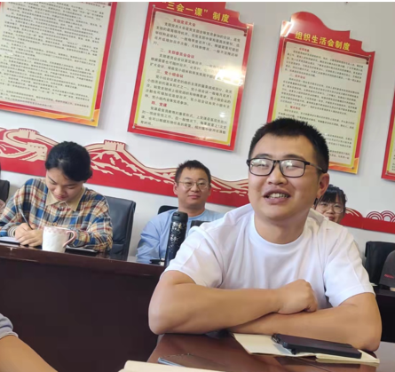 立德树人 共筑师魂(公路学院教师节座谈会报道)807 立德树人 共筑师魂(公路学院教师节座谈会报道)807