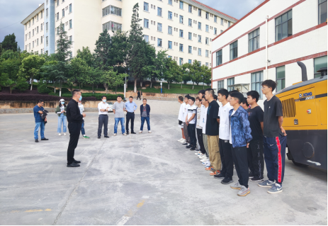 【新闻稿】公路学院开展实验实训室跌撞伤专项应急演练616.png 【新闻稿】公路学院开展实验实训室跌撞伤专项应急演练616.png